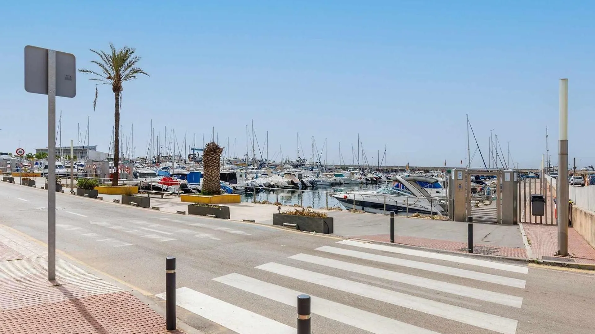 A&N Seaport 2A Apartment Caleta De Velez
